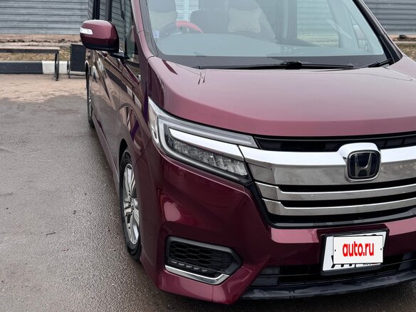 2019 Honda Stepwgn Spada V Рестайлинг, красный, 2880000 рублей - вид 2
