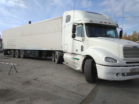 2003 Freightliner Columbia, белый, 1100000 рублей, вид 1