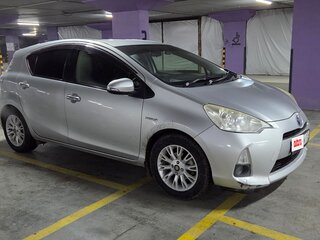 2013 Toyota Aqua I, серый, 850000 рублей, вид 4