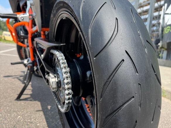2012 KTM 690 Duke, чёрный, 450000 рублей - вид 10