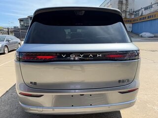2026 Voyah Taishan X8, серебристый, 7850055 рублей, вид 4