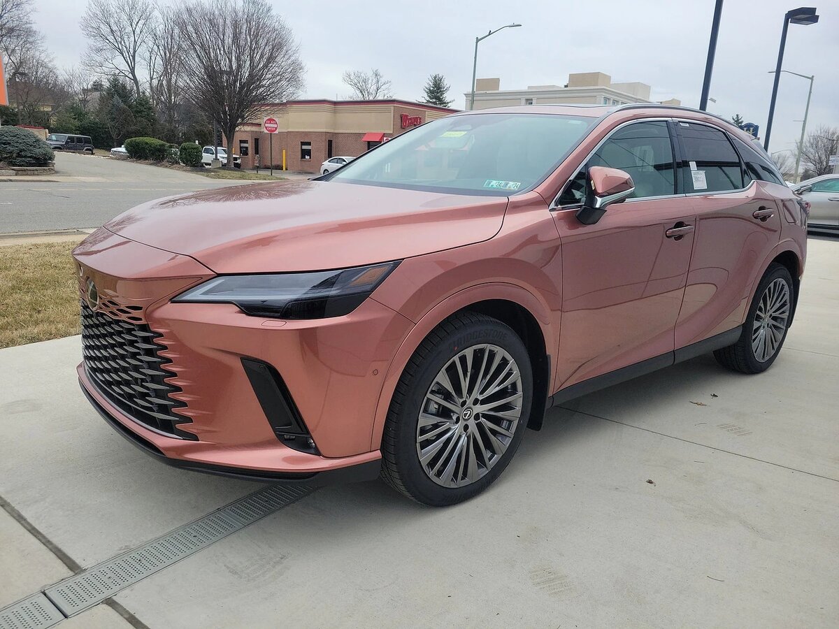 Открыть фотографии: Lexus RX V