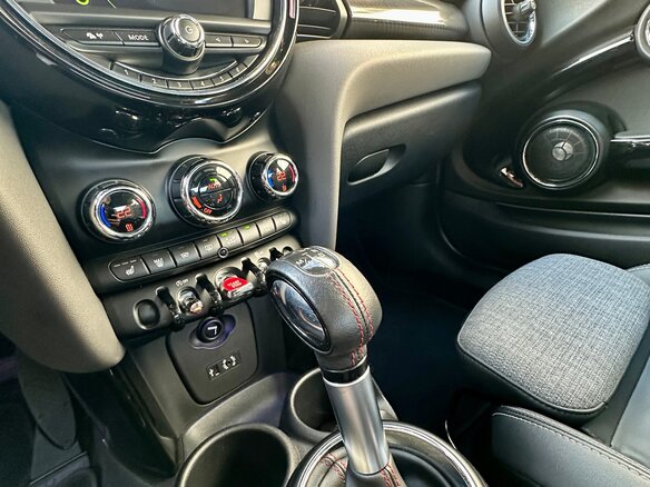 2014 Mini Hatch Cooper S III (F55/F56), жёлтый, 1628000 рублей - вид 17