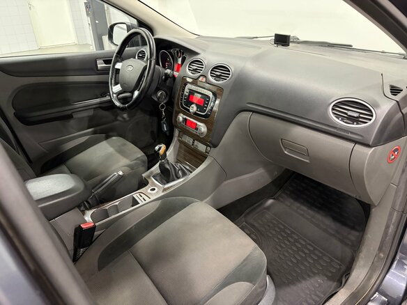 2008 Ford Focus II Рестайлинг, серый, 355000 рублей - вид 12