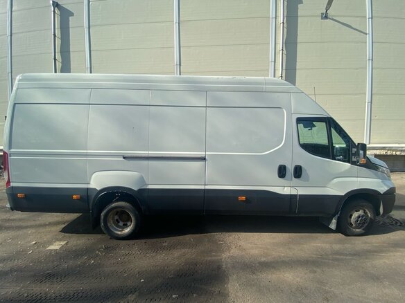 2019 Iveco Daily, белый, 4100000 рублей - вид 4