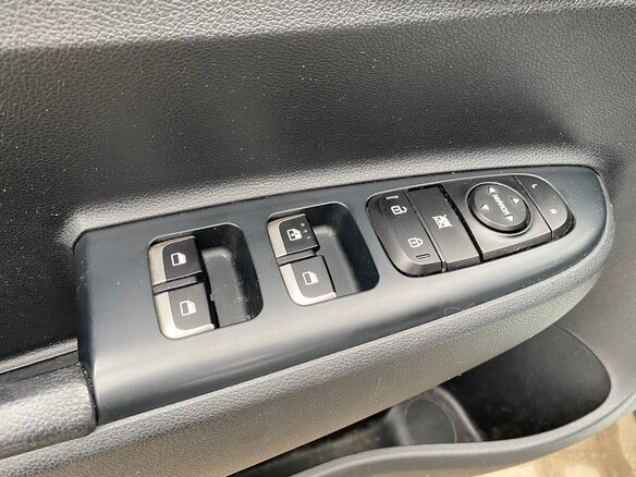 2018 Kia Rio X-Line IV, белый - вид 16