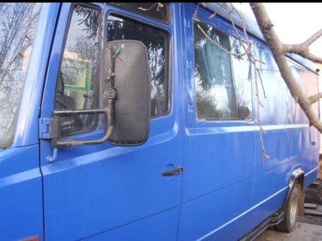 1998 Mercedes-Benz Vario, синий, 2500000 рублей, вид 3