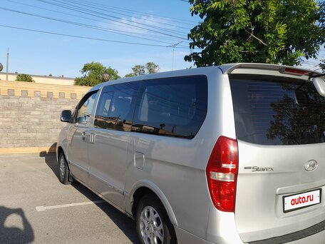 2008 Hyundai Grand Starex, серебристый, 990000 рублей, вид 2