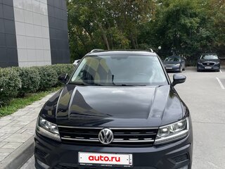 2018 Volkswagen Tiguan II, чёрный, 2300000 рублей, вид 1
