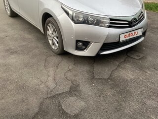 2013 Toyota Corolla XI (E160, E170, E180), серебристый, 1750000 рублей, вид 1
