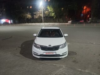2017 Kia Rio III Рестайлинг, белый, 999999 рублей, вид 1