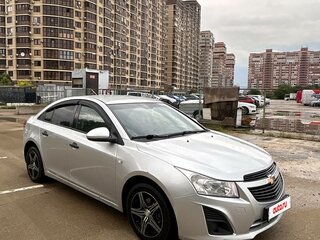 2013 Chevrolet Cruze I Рестайлинг, серебристый, 780000 рублей, вид 1