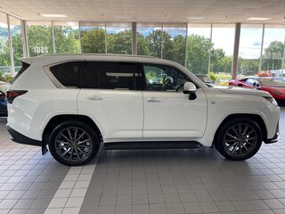 2026 Lexus LX 600 IV, белый, 18620972 рублей, вид 4