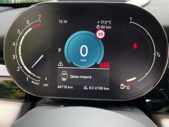 2021 Mini Hatch Cooper III (F55/F56) Рестайлинг 2, зелёный, 2700000 рублей - вид 16