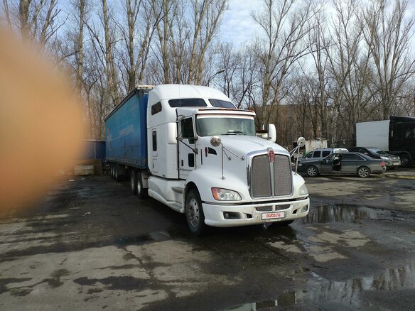 2008 Kenworth T660, белый, 2400000 рублей - вид 3