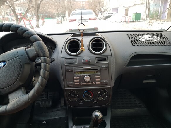2006 Ford Fiesta Mk5, фиолетовый, 400000 рублей - вид 5