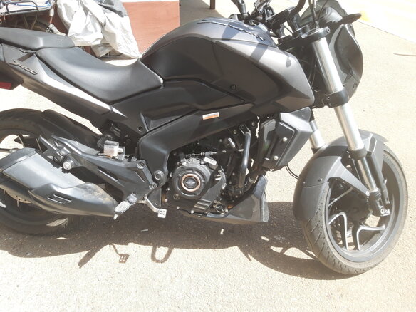 2021 Bajaj Dominar 400, чёрный, 390000 рублей - вид 2