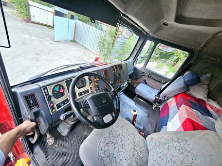 2008 Sinotruk Howo Прочие Кабины, красный, 1350000 рублей, вид 4