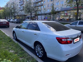 2012 Toyota Camry VII (XV50), белый, 1860000 рублей, вид 5