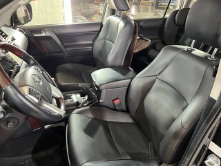 2014 Toyota Land Cruiser Prado 150 Series Рестайлинг 1, чёрный, 3700000 рублей, вид 5