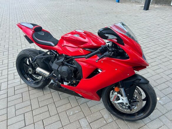 2022 MV Agusta F3 800, красный, 1250000 рублей - вид 3