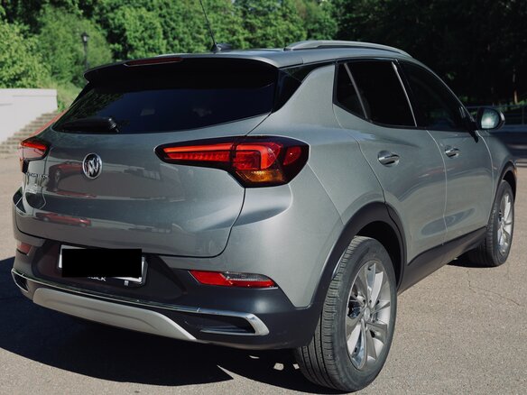 2022 Buick Encore GX I, серый, 1772995 рублей - вид 3