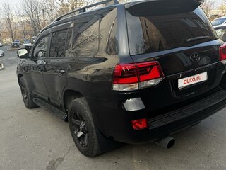 2015 Toyota Land Cruiser 200 Series Рестайлинг 2, чёрный, 5050000 рублей, вид 3