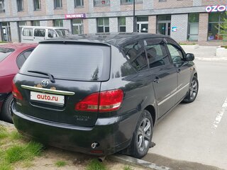 2002 Toyota Avensis Verso I, чёрный, 700000 рублей, вид 3