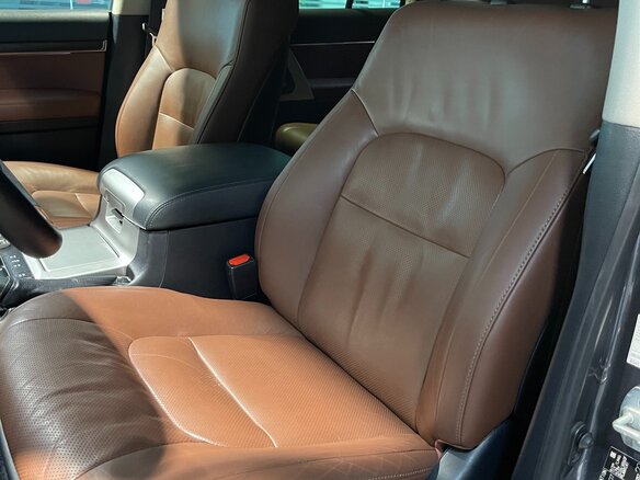 2016 Toyota Land Cruiser 200 Series Рестайлинг 2, серый, 5700000 рублей - вид 15