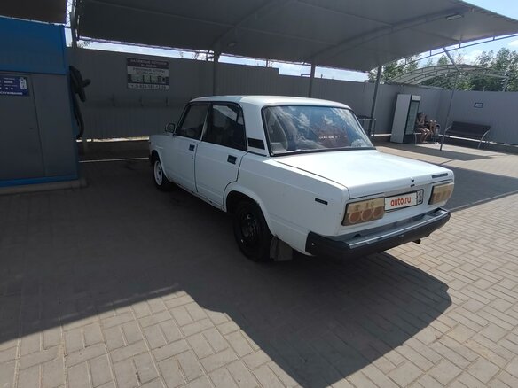 2001 Lada (ВАЗ) 2107, белый, 130000 рублей - вид 9