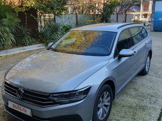 2019 Volkswagen Passat B8 Рестайлинг, серебристый, 2250000 рублей, вид 1