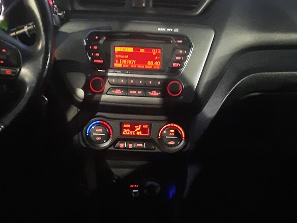 2014 Kia Rio 6-speed III, серый, 660000 рублей - вид 13