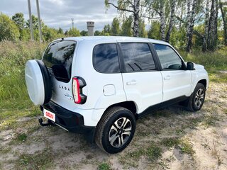 2024 Lada (ВАЗ) Niva Travel I, белый, 1350000 рублей, вид 4