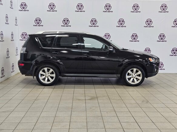 2010 Mitsubishi Outlander II Рестайлинг, чёрный, 945000 рублей - вид 3
