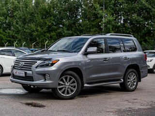 2011 Lexus LX 570 III, серебристый, 2680000 рублей, вид 1