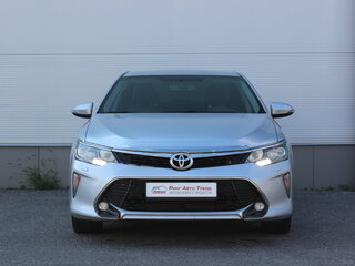2017 Toyota Camry VII (XV50) Рестайлинг 2, серебристый, 2290000 рублей, вид 3