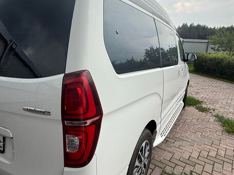 2019 Hyundai Grand Starex I Рестайлинг 2, белый, 4150000 рублей, вид 4