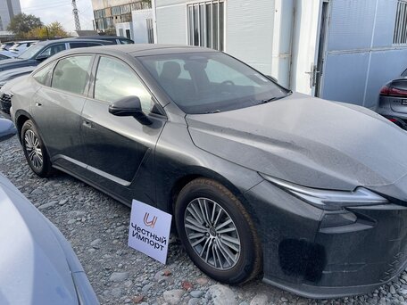 2026 Lexus ES 300h VII Рестайлинг 2, чёрный, 6870000 рублей, вид 2
