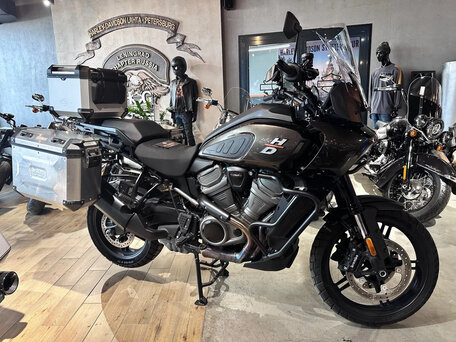 2021 Harley-Davidson Pan America, серебристый, 1750000 рублей, вид 3