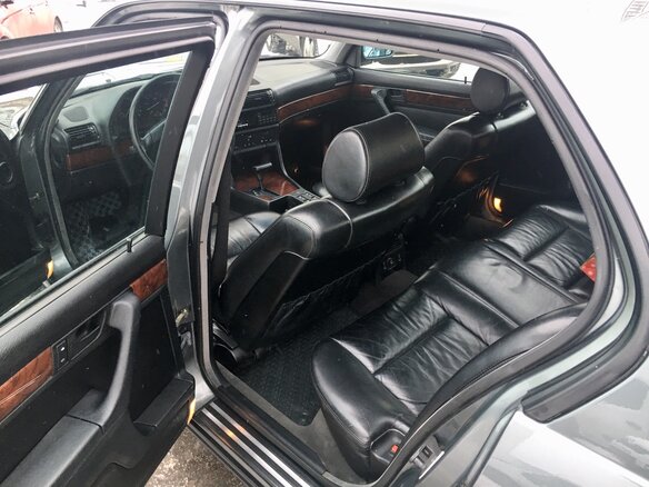 1990 BMW 7 серии 750i II (E32), серый - вид 17