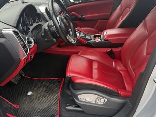2017 Porsche Cayenne GTS II Рестайлинг (958), серебристый, 5500000 рублей, вид 5