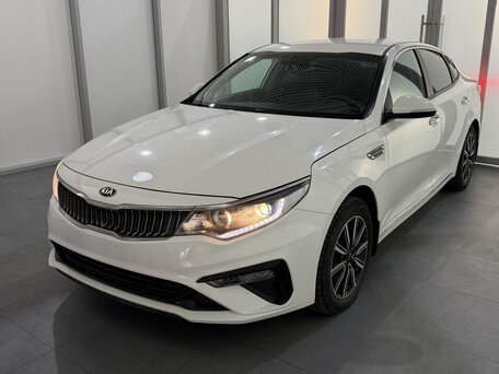 2018 Kia Optima IV Рестайлинг, белый, 2602500 рублей, вид 3
