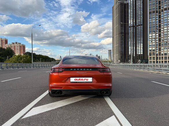 2020 Porsche Panamera 4 II, оранжевый, 8300000 рублей - вид 5
