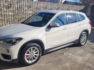 2019 BMW X1 18d sDrive II (F48), белый, 2400000 рублей, вид 1