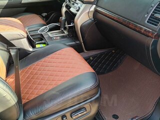 2012 Toyota Land Cruiser 200 Series Рестайлинг 1, серый, 3900000 рублей, вид 3