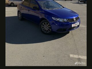 2011 Kia Cerato 6-speed II, синий, 800000 рублей, вид 1
