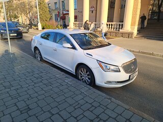 2014 Buick LaCrosse II Рестайлинг, белый, 1200000 рублей, вид 1