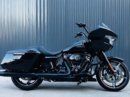 2024 Harley-Davidson Road Glide, чёрный, 3750000 рублей, вид 3