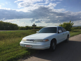 1996 Ford Crown Victoria I, белый, 1000000 рублей, вид 1