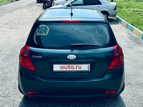 2009 Kia Ceed I, зелёный, 750000 рублей - вид 2